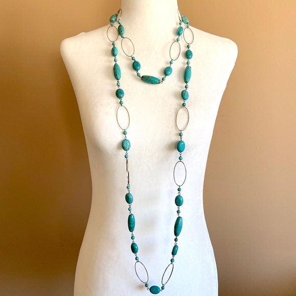 Vintage Jewelry - Long turquoise howlite boho necklace
